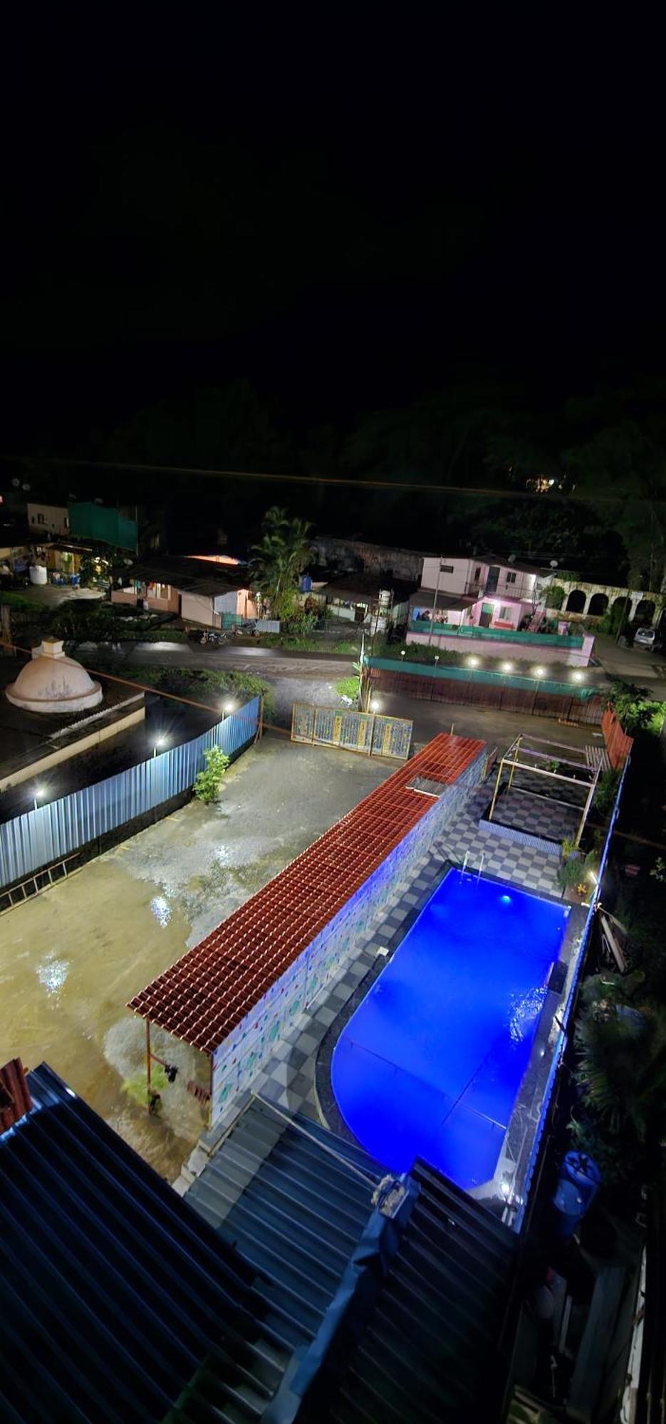 Blue Bell Homestay Lonavala Exteriör bild